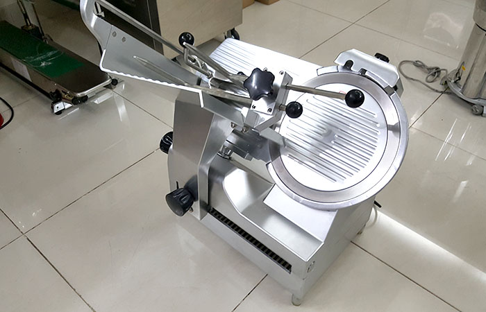 Máy cắt thịt đông lạnh